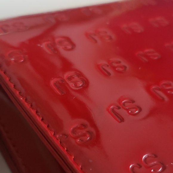 St. John Red Vinyl Leather Crossbody Bag - Picture 5 of 12